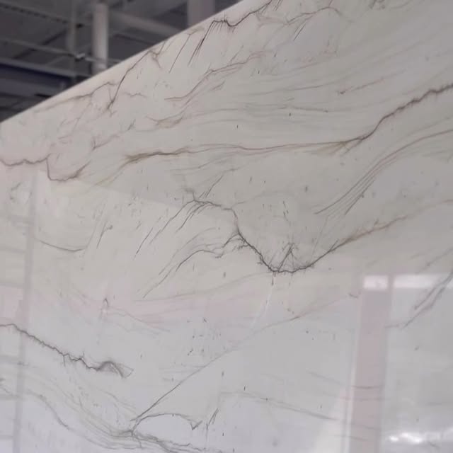 no better way than starting your week with beautiful Calacatta do Brasil - quartzite!😍