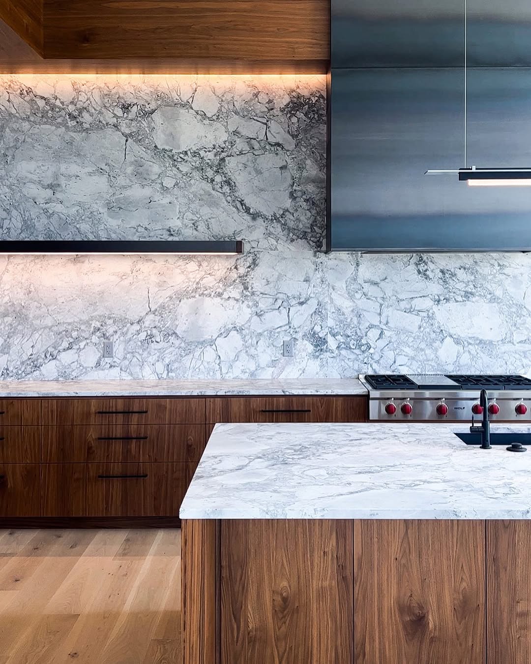 Ten foot high full-height backsplash🔥