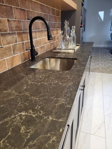 Bathroom vanity in quartz